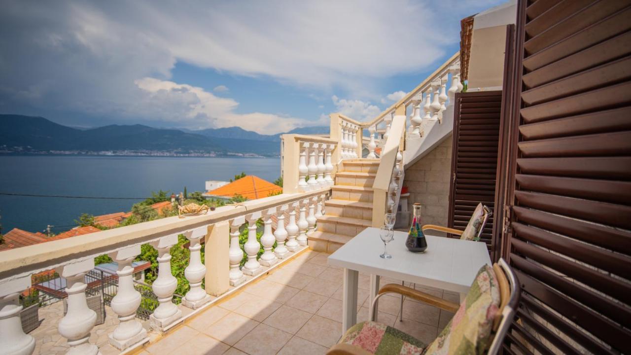 Ari Apartments Krasići Zewnętrze zdjęcie